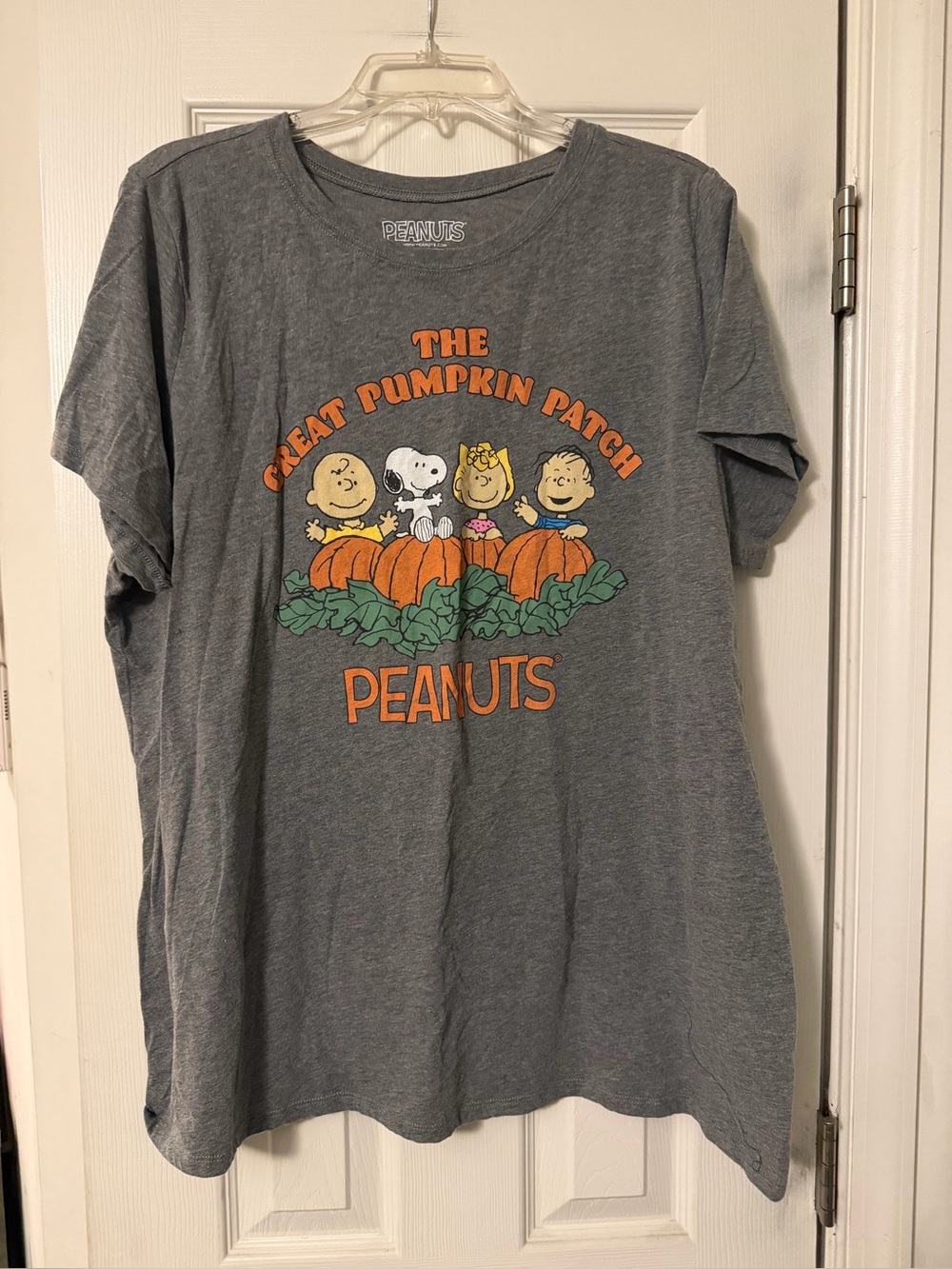 Torrid Peanuts Women’s 'Great Pumpkin Patch' Gray Graphic Tee